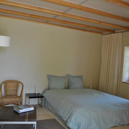 Les Foucauds Hotell Saint-Quentin-de-Caplong Exteriör bild