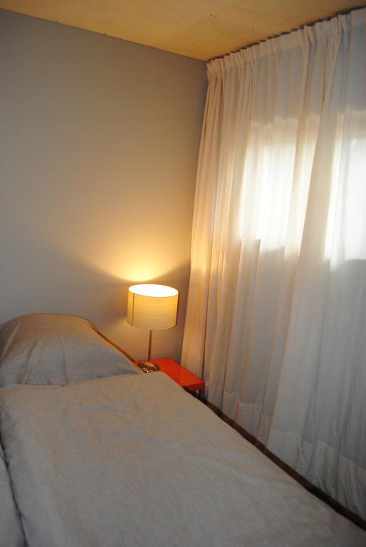 Les Foucauds Hotell Saint-Quentin-de-Caplong Rum bild