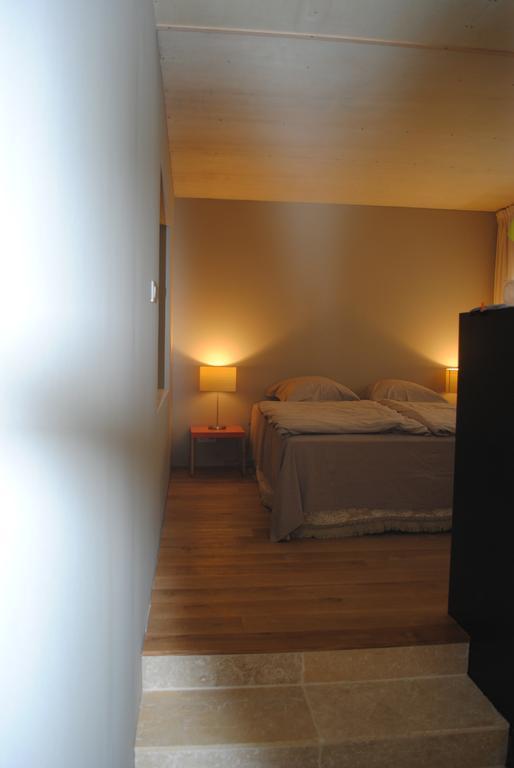 Les Foucauds Hotell Saint-Quentin-de-Caplong Rum bild