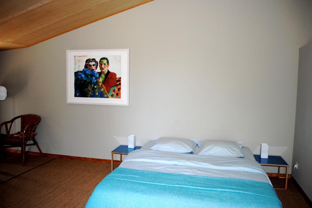 Les Foucauds Hotell Saint-Quentin-de-Caplong Rum bild