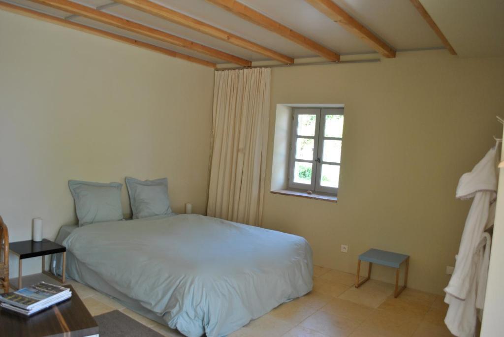 Les Foucauds Hotell Saint-Quentin-de-Caplong Rum bild