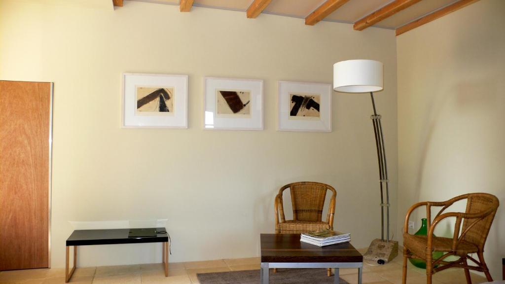 Les Foucauds Hotell Saint-Quentin-de-Caplong Rum bild