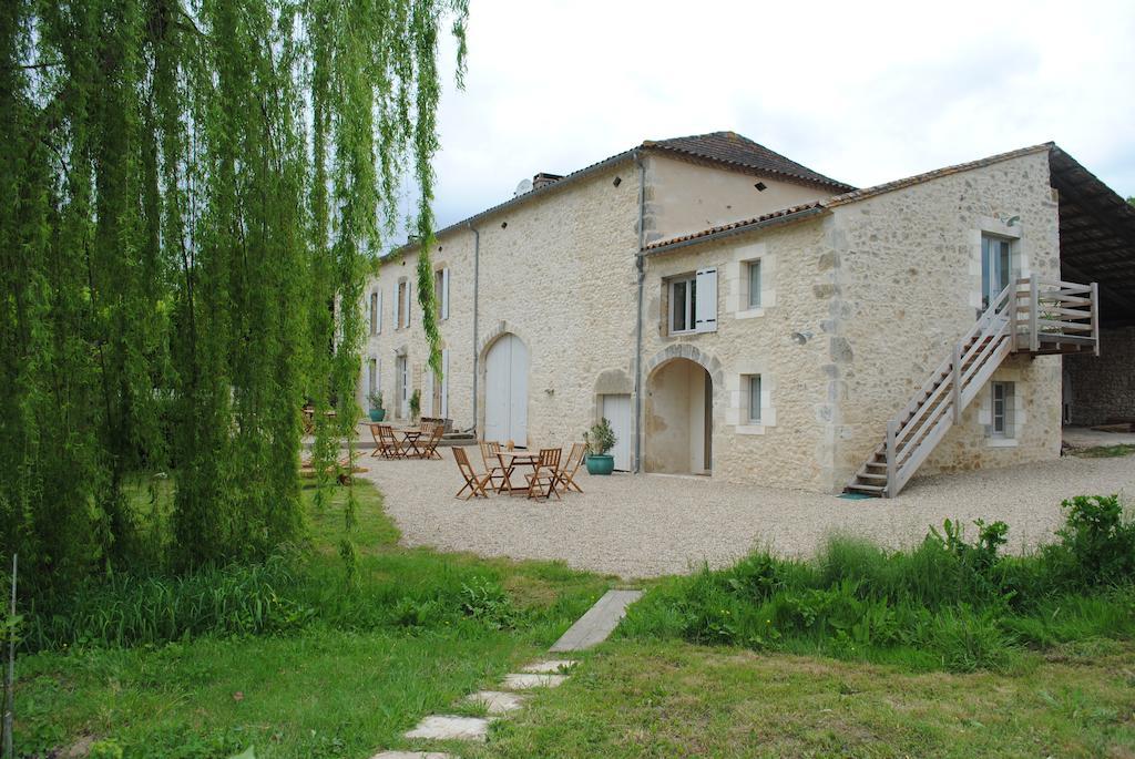 Les Foucauds Hotell Saint-Quentin-de-Caplong Rum bild