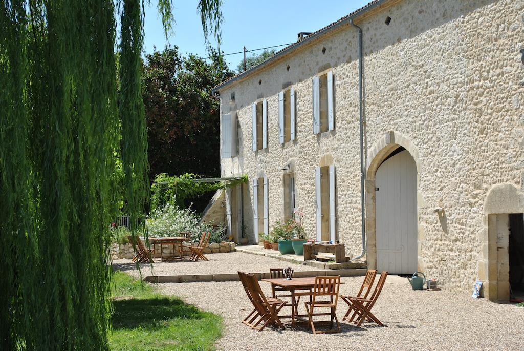 Les Foucauds Hotell Saint-Quentin-de-Caplong Rum bild
