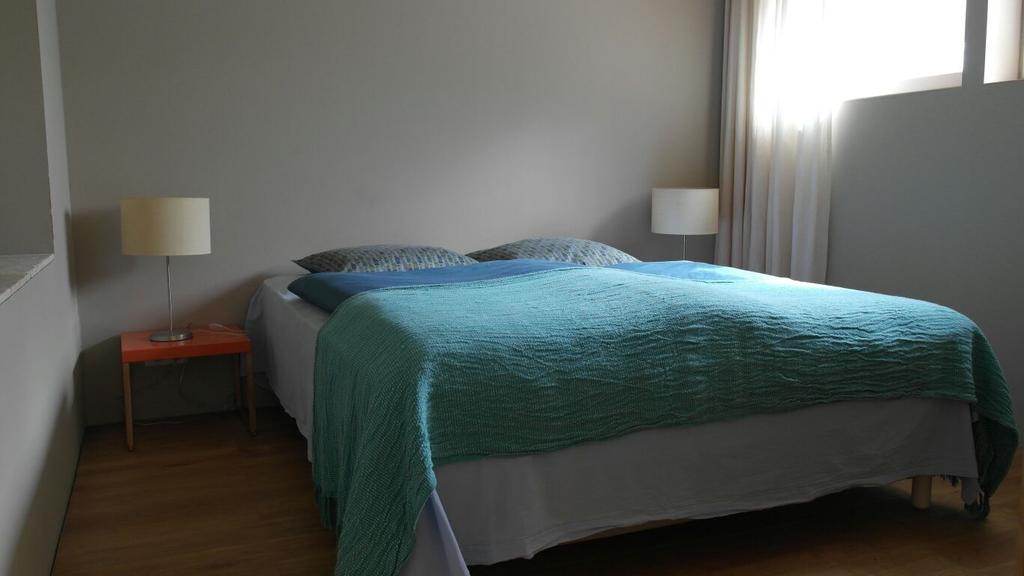 Les Foucauds Hotell Saint-Quentin-de-Caplong Exteriör bild