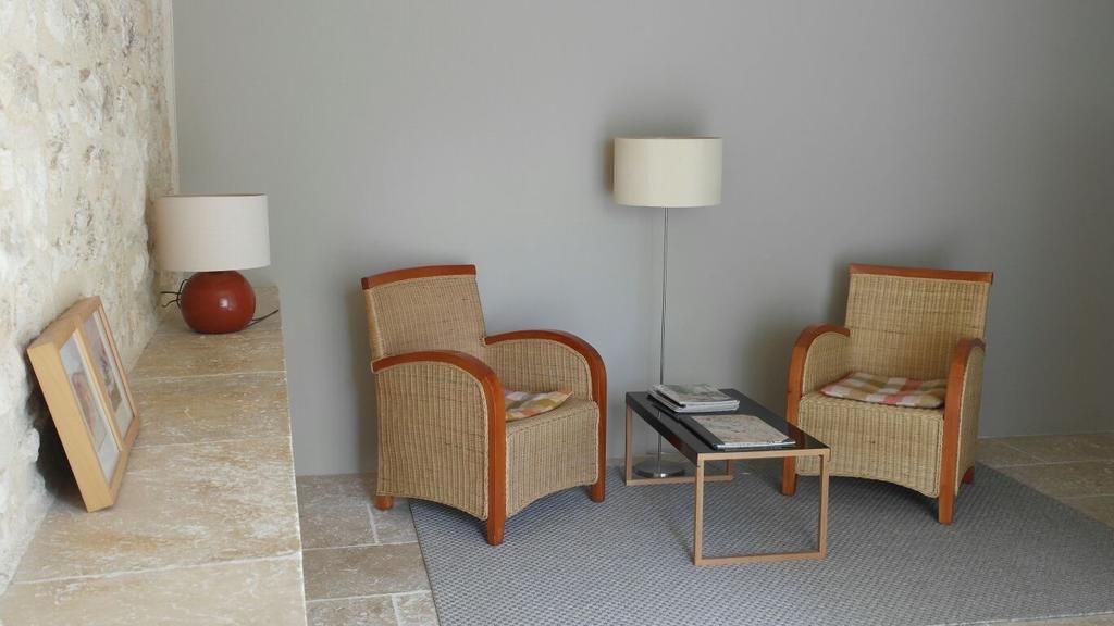 Les Foucauds Hotell Saint-Quentin-de-Caplong Exteriör bild