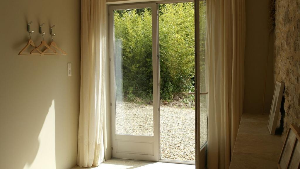 Les Foucauds Hotell Saint-Quentin-de-Caplong Exteriör bild