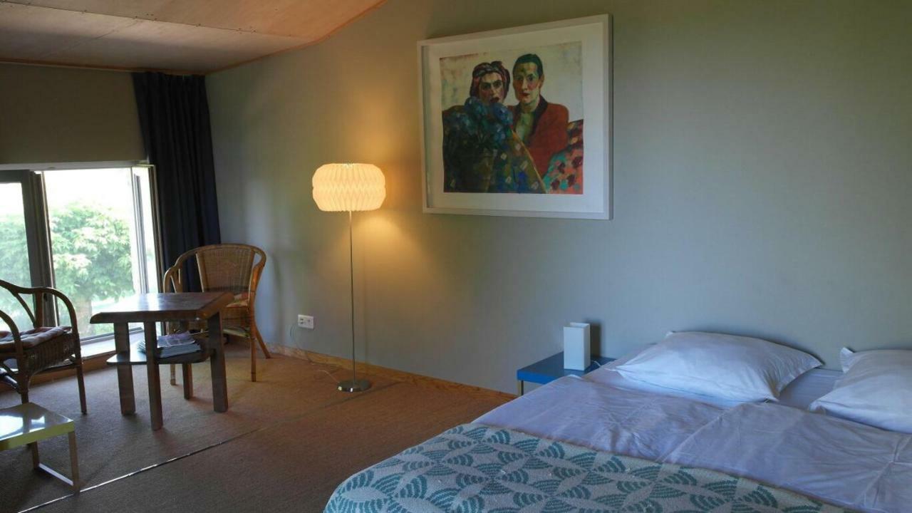 Les Foucauds Hotell Saint-Quentin-de-Caplong Exteriör bild